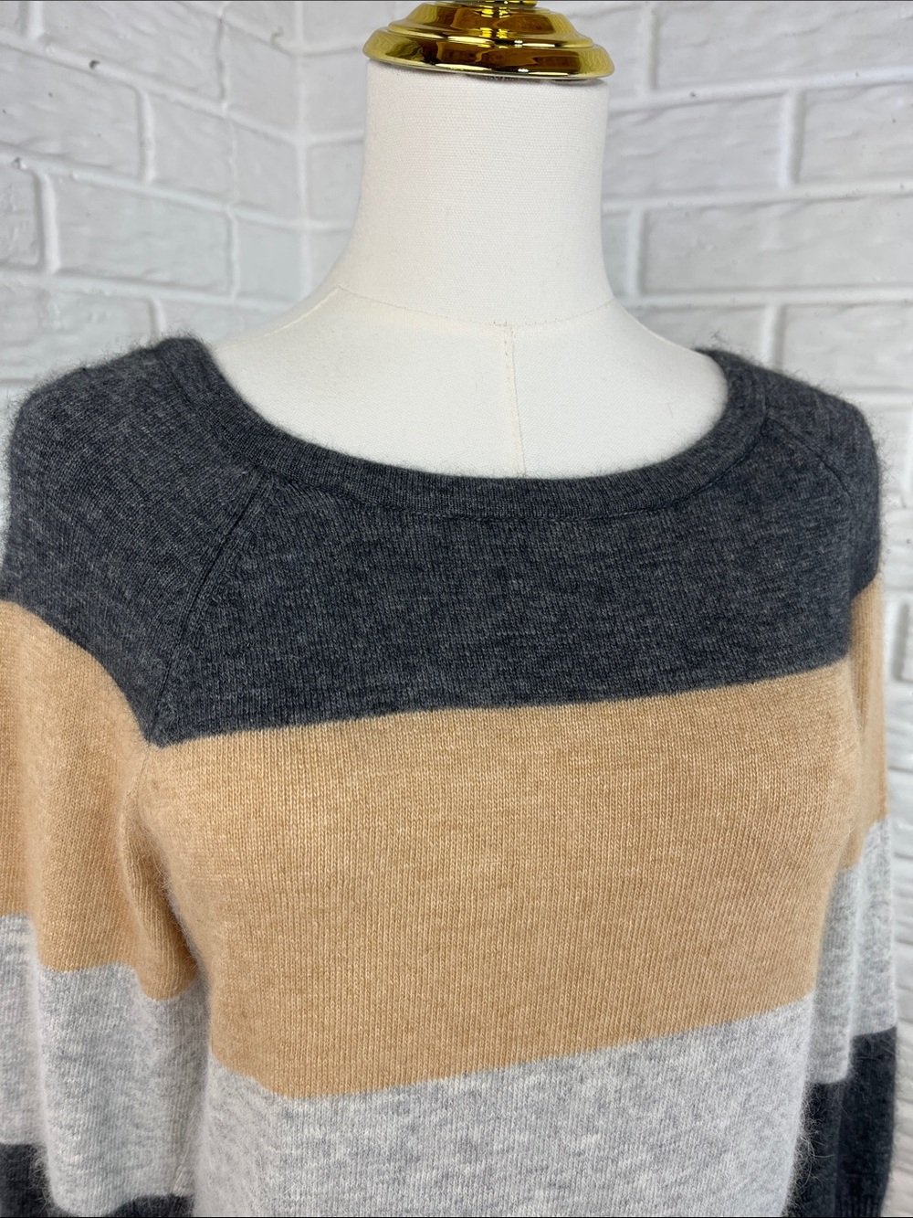 FENN WRIGHT MANSON ANGORA BLEND COLORBLOCK STRIPE SWEATER SZ MD - Picture 3 of 12